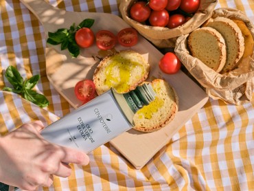 L’olio extravergine d’oliva fa bene alla salute L’olio extravergine d’oliva fa bene alla salute